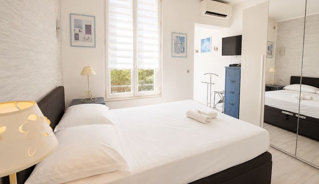 Sweet Accommodation