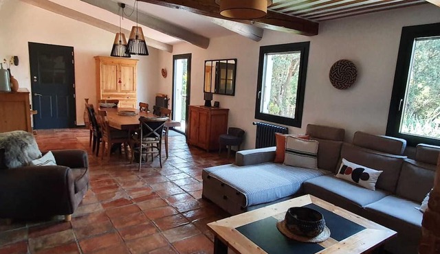 Family villa in the luberon regional park with 10x5 pool